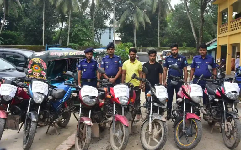 চৌদ্দগ্রামে ৭টি চোরাই মোটরসাইকেল উদ্ধার, গ্রেফতার ২