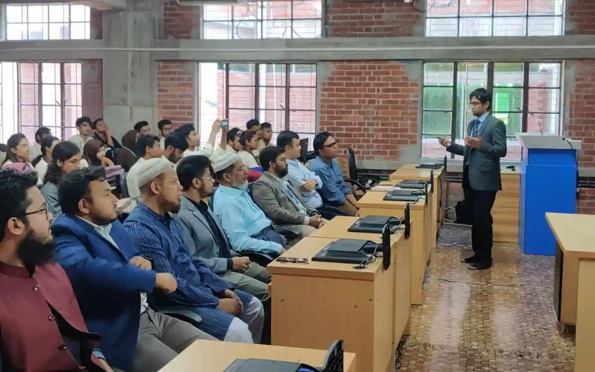 বাইউস্টে "রোড টু হায়ার স্ট্যাডিজ অ্যাট ইউএসএ" বিষয়ক সেমিনার অনুষ্ঠিত