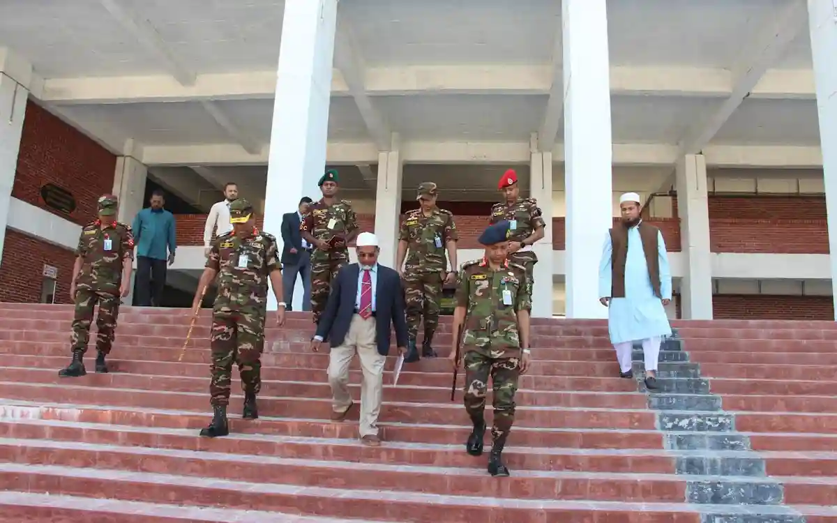 সেনাবাহিনীর এ্যাডজুটেন্ট জেনারেলের বাইউস্ট স্থায়ী ক্যাম্পাস পরিদর্শন