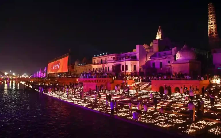 World record by lighting more than 22 lakh lamps in celebration of Diwali!