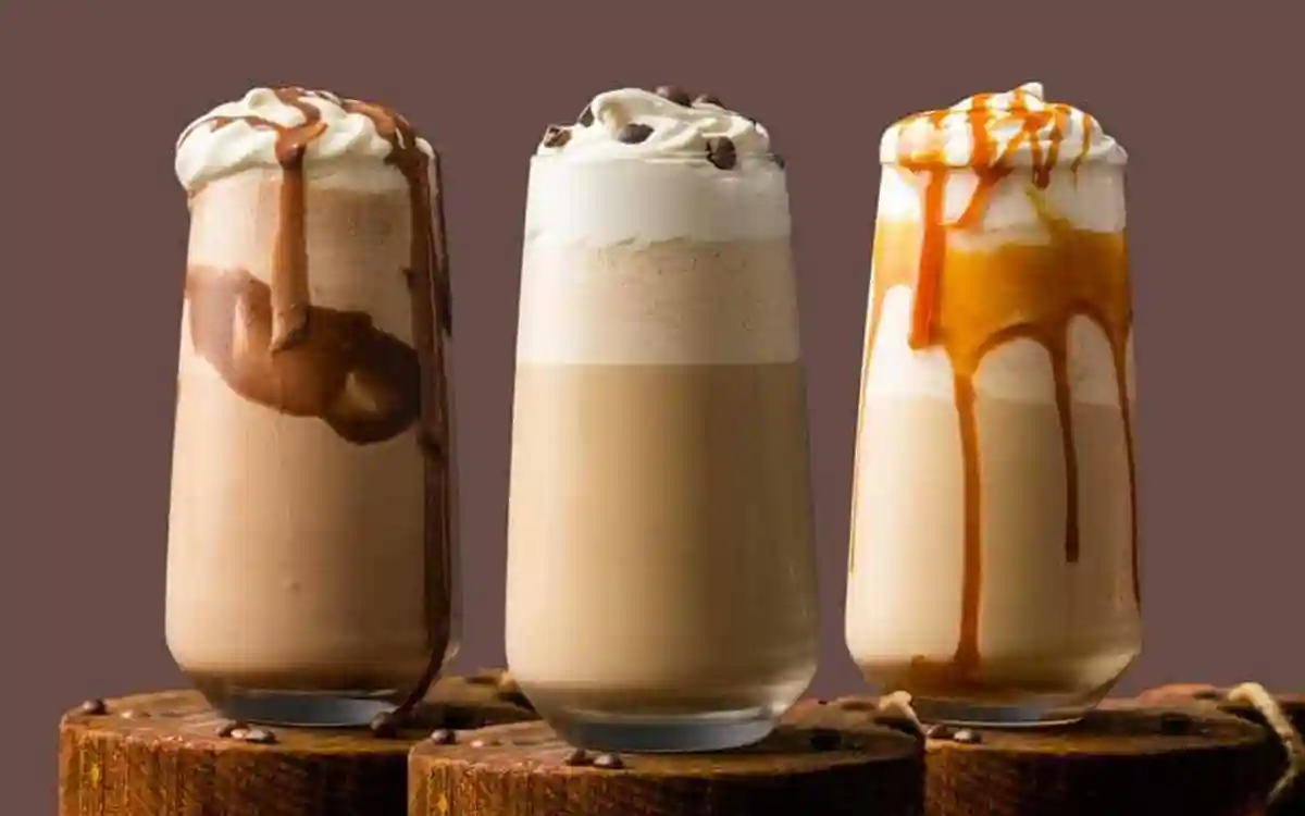 গরমে তৃষ্ণা মেটাতে ঘরেই তৈরি করুন কোল্ড কফি