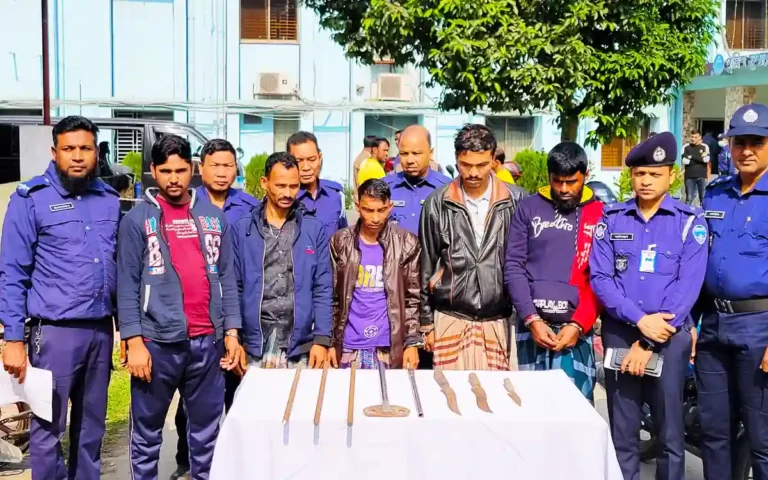 5 robbers arrested while preparing for robbery in Comilla
