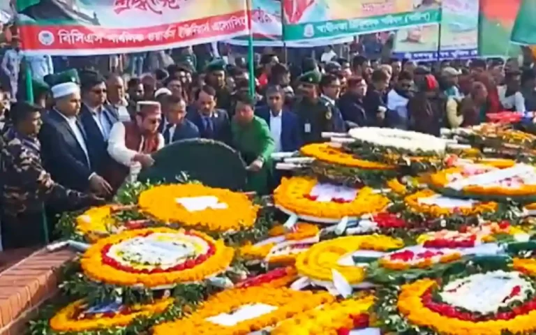 Millions of people flocked to the memorial on the Great Victory Day