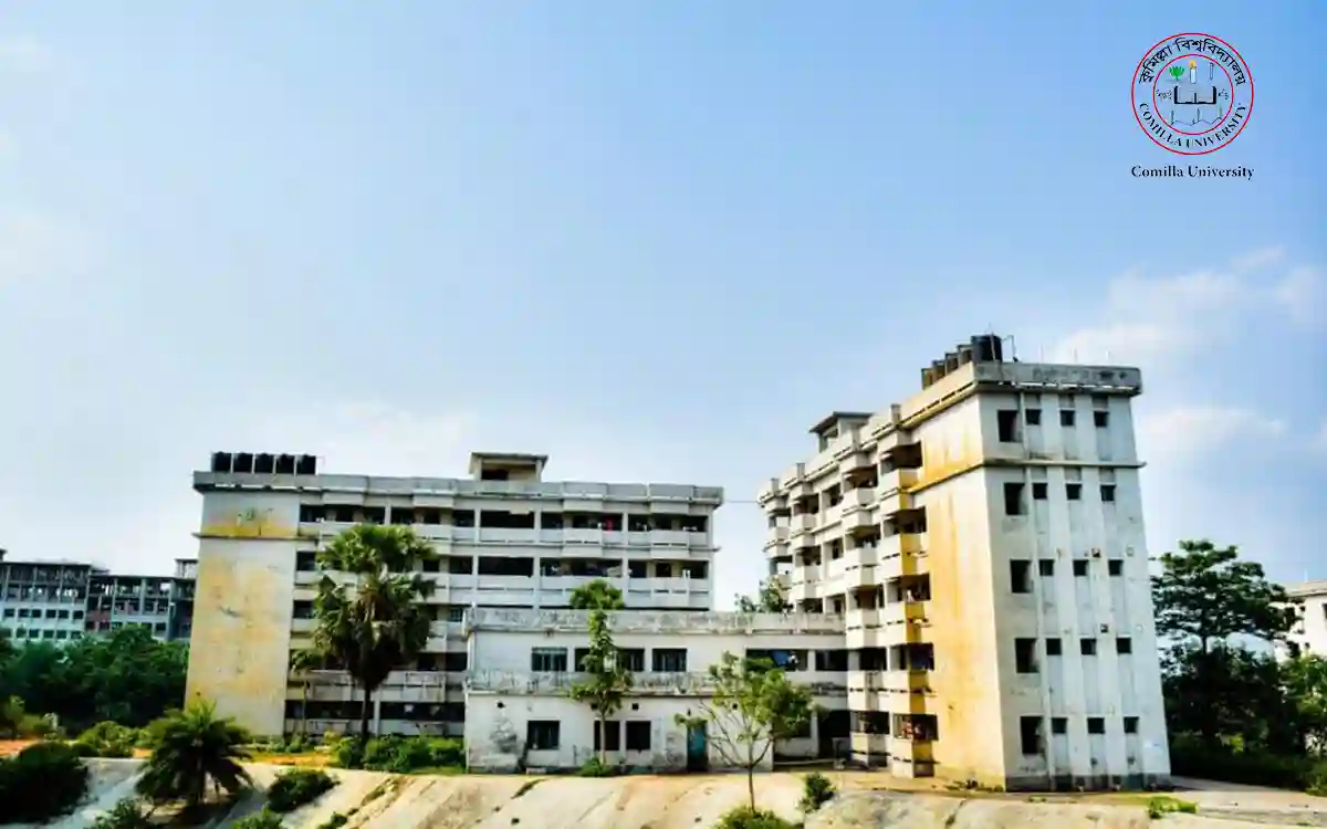 Shaheed Dhirendranath Dutta Hall in Cumilla University