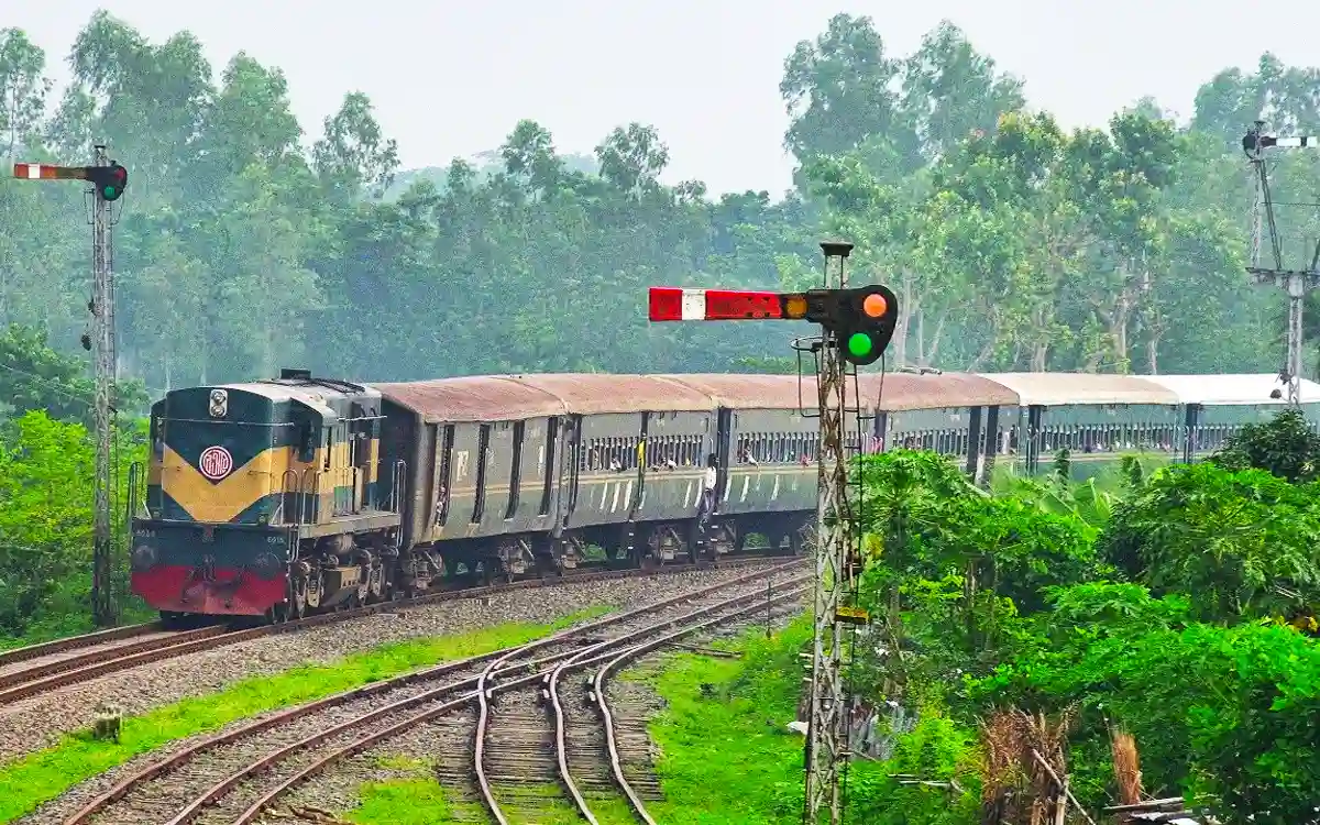 Uttara Express Train