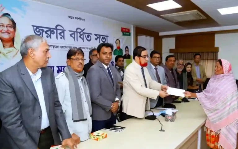 Distribution of financial aid among 61 needy families in Cumilla