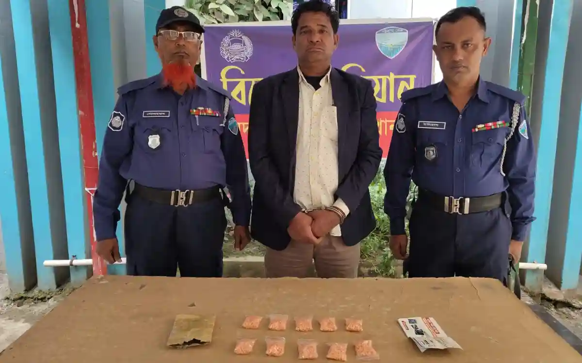 কুমিল্লায় ২ হাজার পিস ইয়াবা সহ মাদক ব্যবসায়ী গ্রেফতার