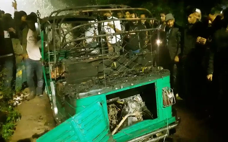 Autorickshaw used for boat promotion set on fire in Cumilla