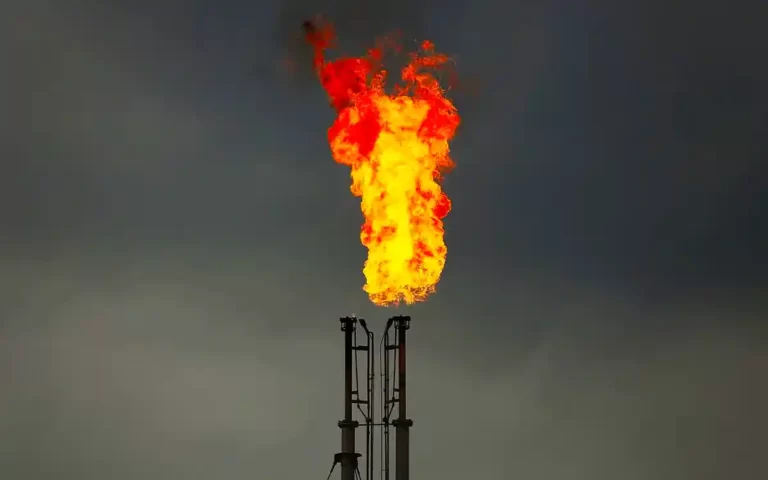 Gas