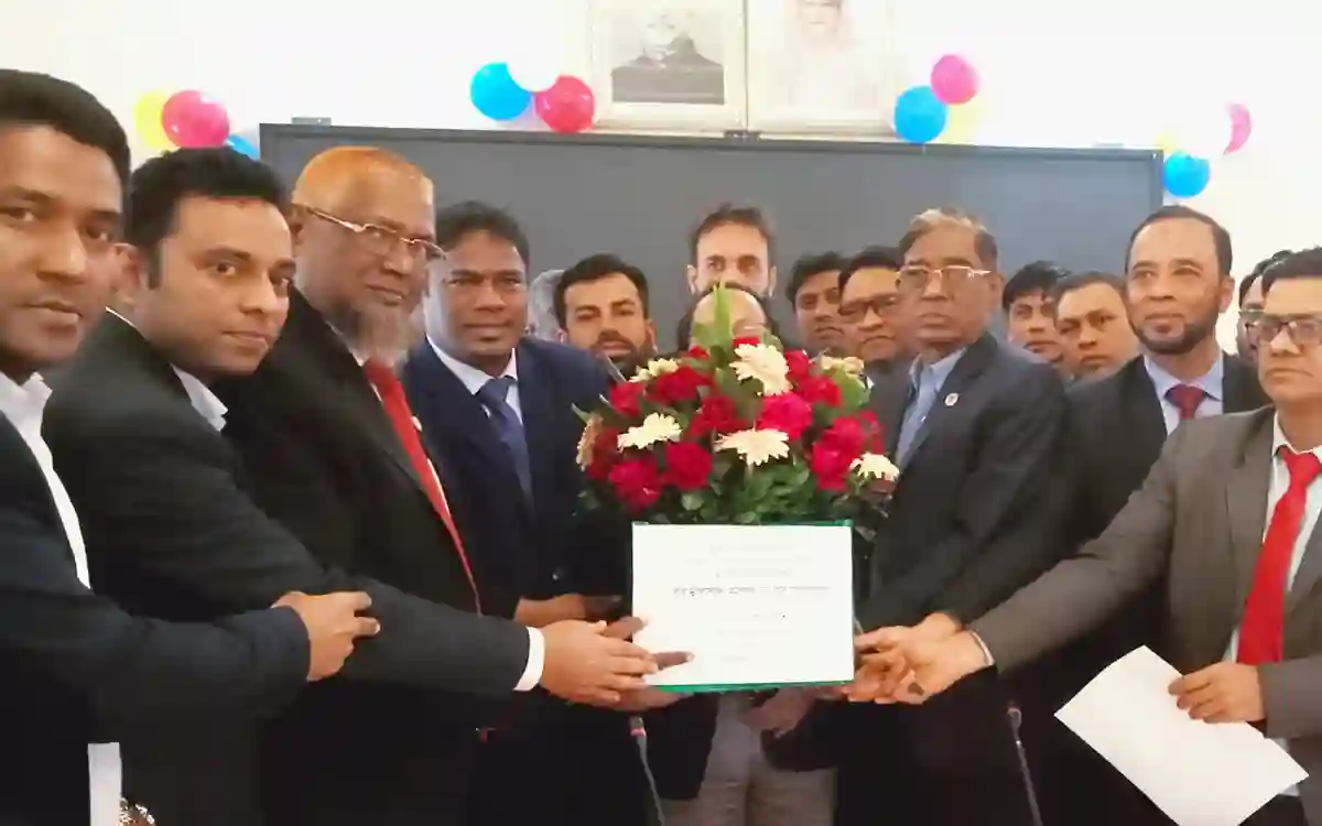 Welcoming the newly elected Member of Parliament at the initiative of Chandina Bankers Association of Cumilla