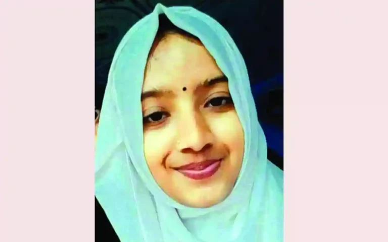 I got money from four doors to study and get married, my grandson left me alone