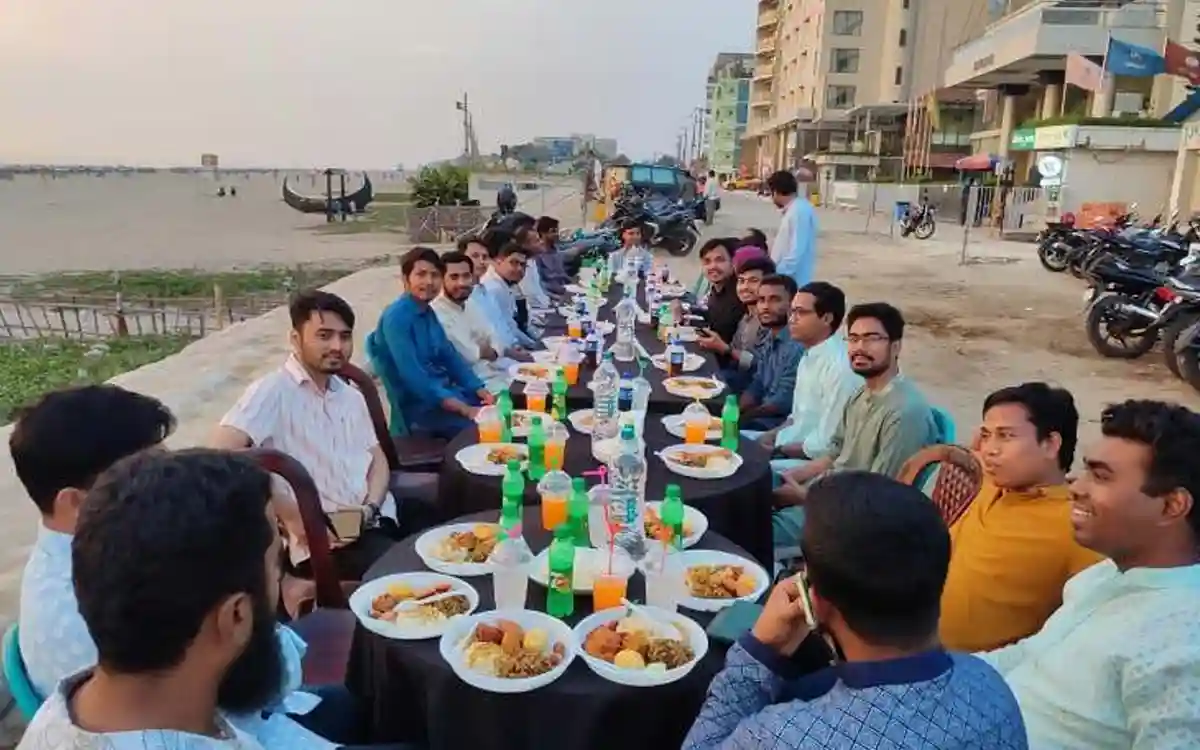কক্সবাজারে কুবিয়ানদের ইফতার অনুষ্ঠিত