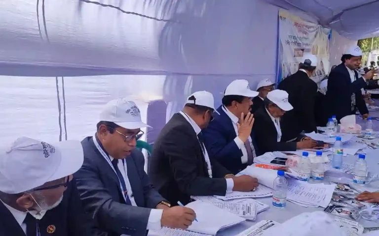 Voting for Cumilla District Lawyers Association elections is going on