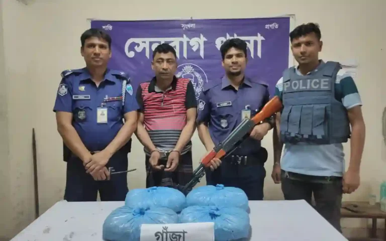 1 arrested with four kg of ganja in Noakhali