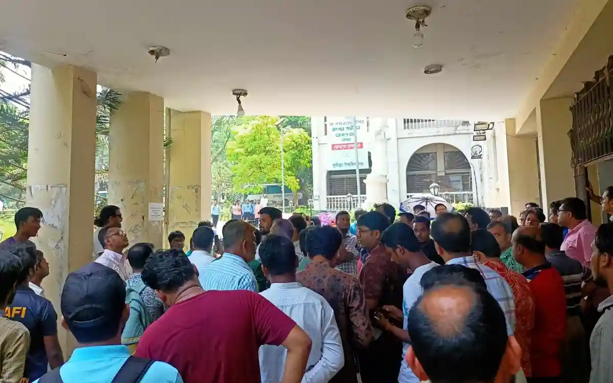 কুবি উপাচার্য কার্যালয় হলো টেরোরিস্ট ট্রেনিং সেন্টার