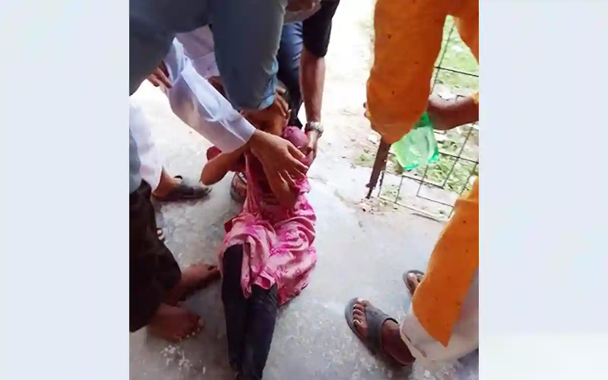 বেগমগঞ্জ উপজেলার দুটি শিক্ষা প্রতিষ্ঠানে প্রচন্ড গরমে অসুস্থ হয়ে পড়ল ১৮ শিক্ষার্থী