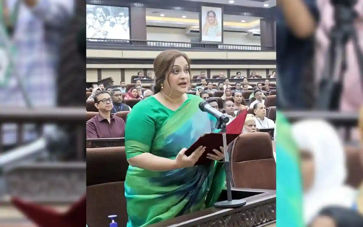 Newly elected Mayor of Comilla City Corporation Tahseen Bahar Shuchona took oath