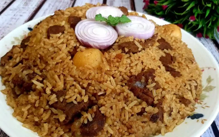 আখনি বিরিয়ানির ঐতিহ্যবাহী রেসিপি: মুখরোচক স্বাদের এক নতুন অভিজ্ঞতা