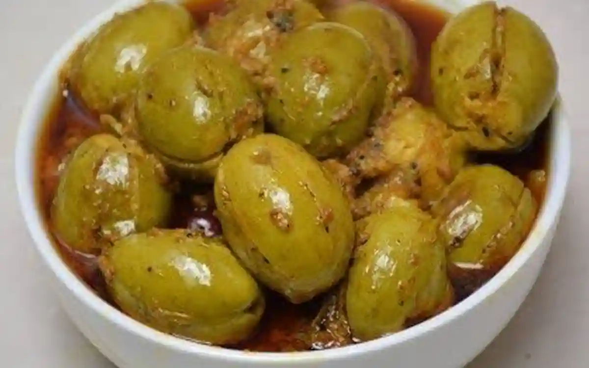 জলপাইয়ের টক ঝাল মিষ্টি আচার: স্বাদের নতুন অভিজ্ঞতা!