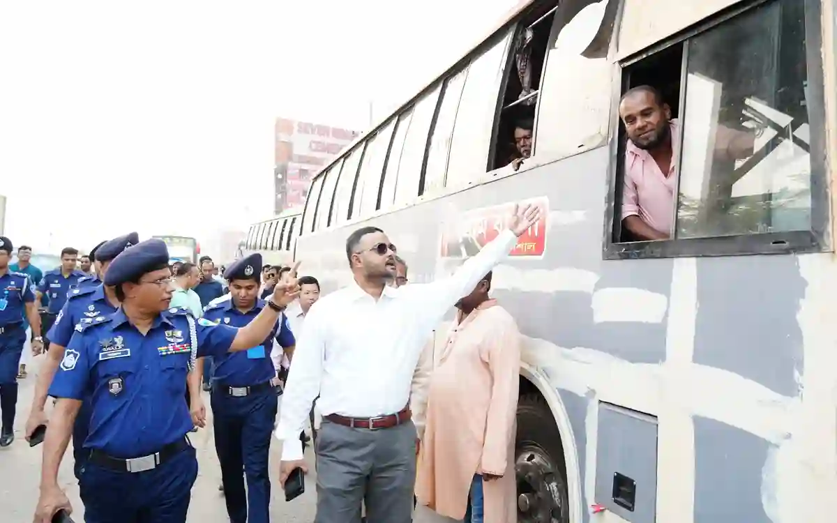 Joint exercise by Cumilla administration on the highway to ease the Eid journey