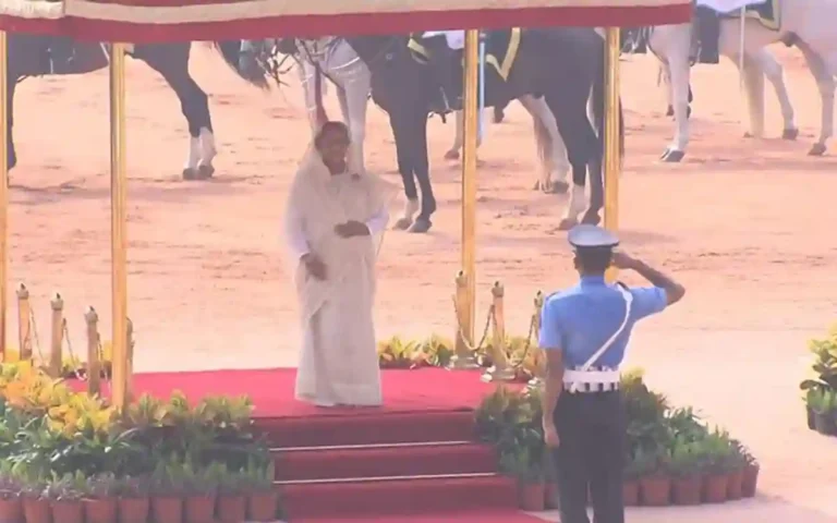 Red carpet reception for Sheikh Hasina at Rashtrapati Bhavan of India