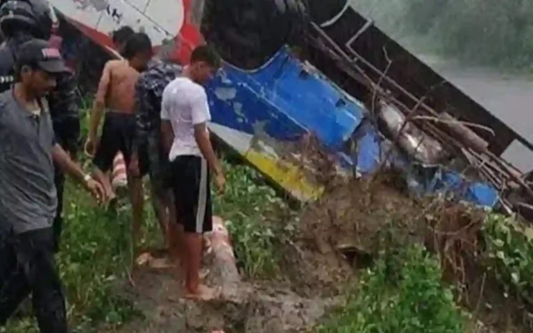 The bus driver lost control and fell into a ditch in Cumilla's Daudkandi