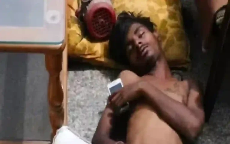 While stealing, the thief slept with the AC running, the police woke him up