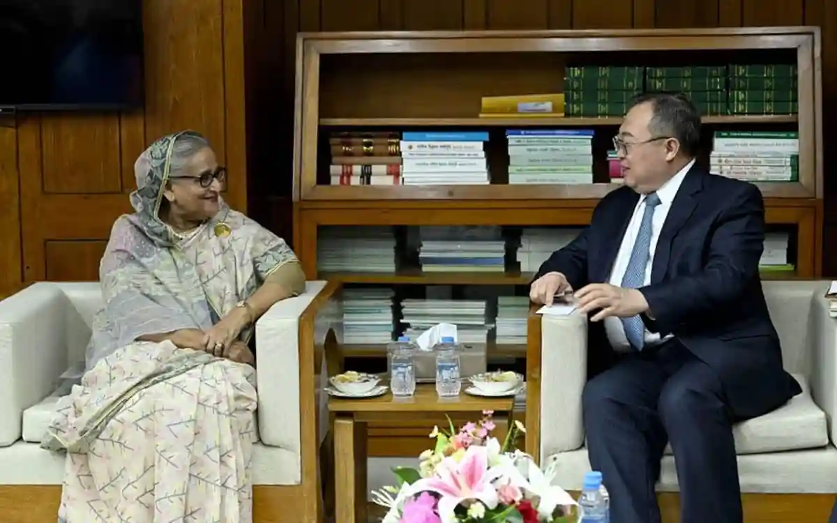 রোহিঙ্গা সংকট সমাধানে চীনের সহায়তা চেয়েছেন প্রধানমন্ত্রী