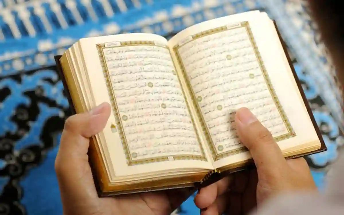 Reading quran
