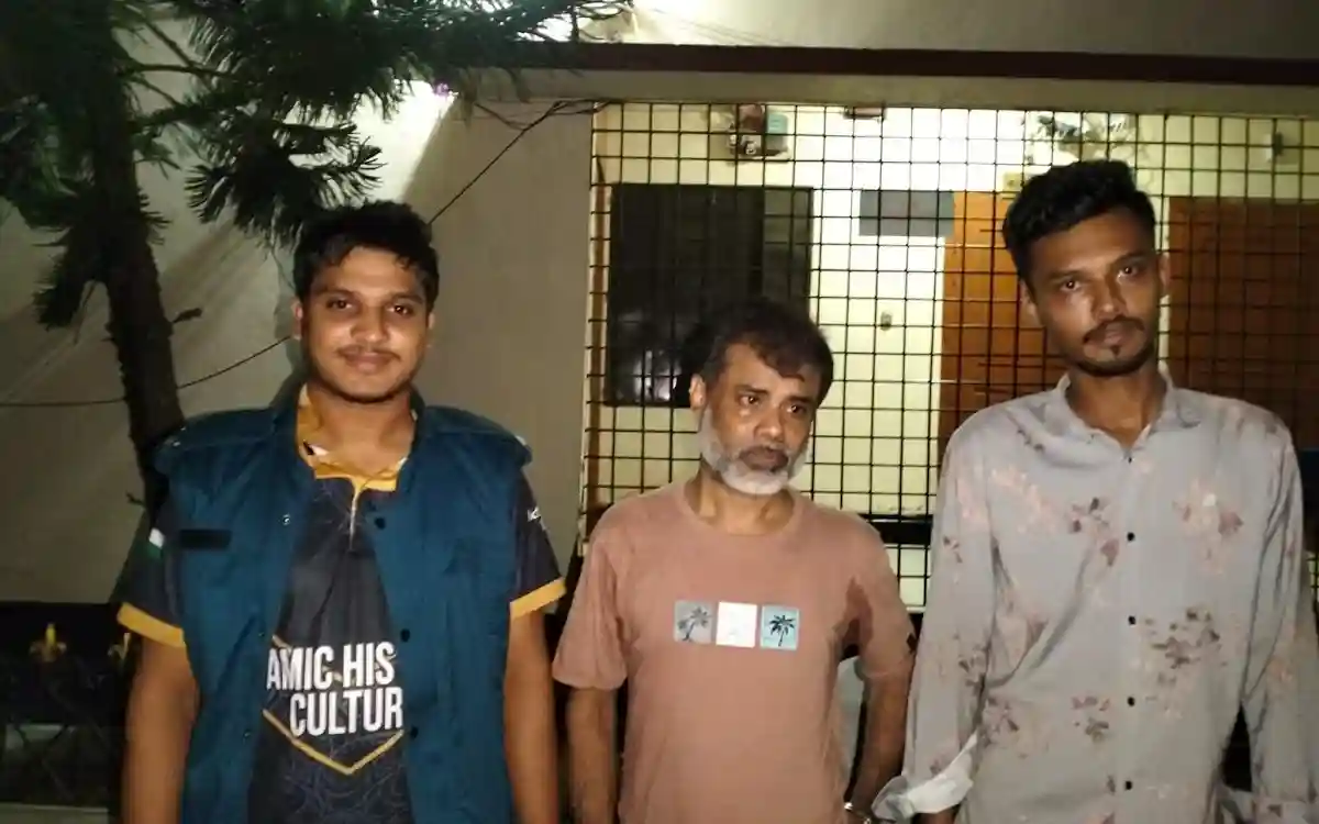 নোয়াখালীতে গাঁজা-অ্যালকোহল সেবনের দায়ে দুই ব্যক্তির কারাদণ্ড