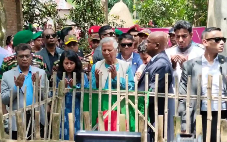 Rising Cumilla - Dr. Muhammad Yunus visited Abu Saeed's grave in Rangpur
