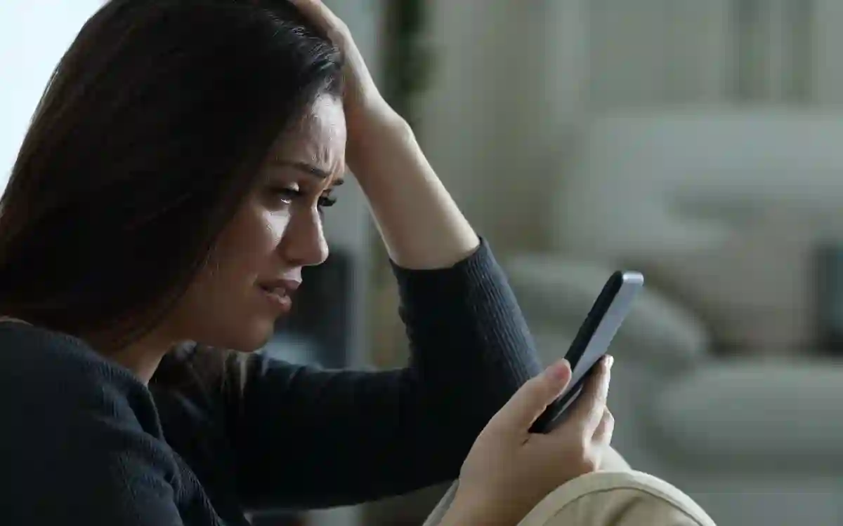 Girl using Smartphone