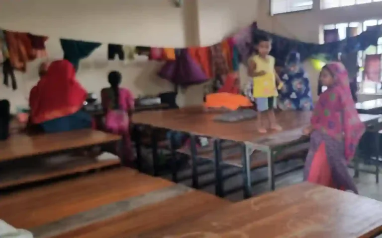 RisingCumilla.Com - There is no place in the shelters, 21 lakh people are without water in Noakhali