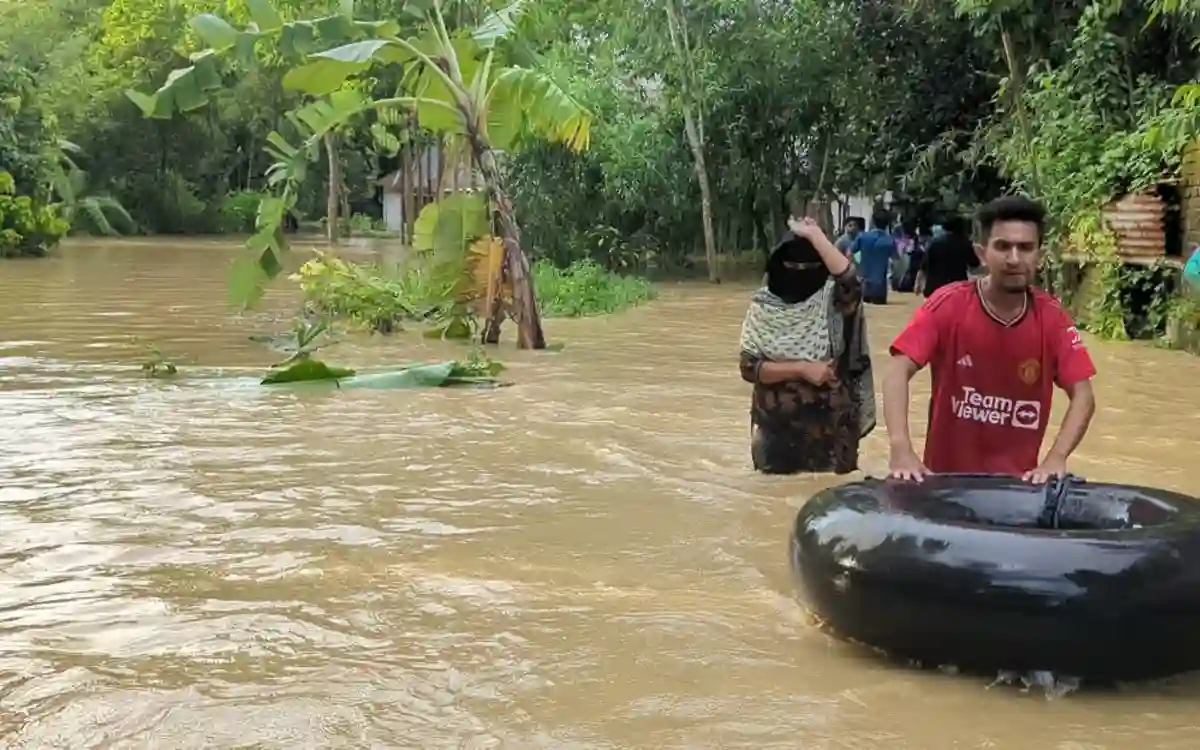 RisingCumilla.Com - floods in Burichang, Cumilla.webp