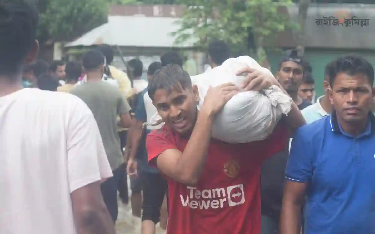 RisingCumilla.Com - floods in Burichang, Cumilla.webp