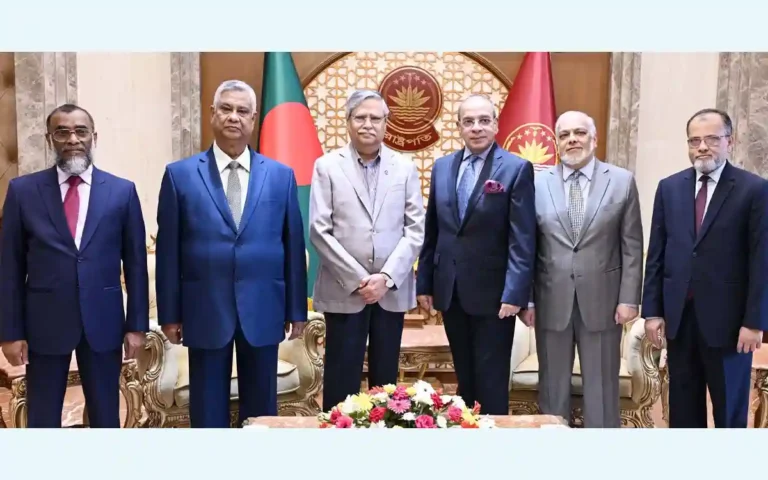 দ্রুত ন্যায় বিচার নিশ্চিত করতে প্রয়োজনীয় পদক্ষেপ গ্রহণের তাগিদ রাষ্ট্রপতির