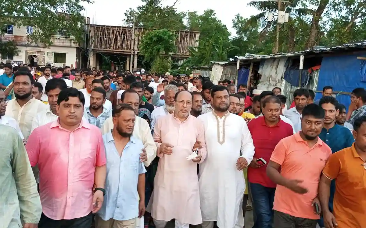 সরকার পতনে ব্রাহ্মণপাড়ায় বিএনপি'র আনন্দ মিছিল