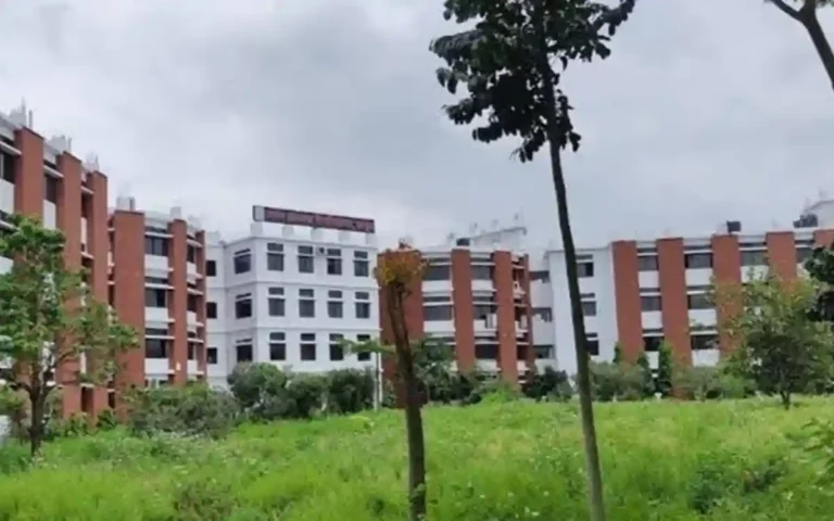 হয়রানি হলে বেগম রোকেয়া বিশ্ববিদ্যালয় শিক্ষার্থীদের প্রক্টরকে জানানোর নির্দেশ