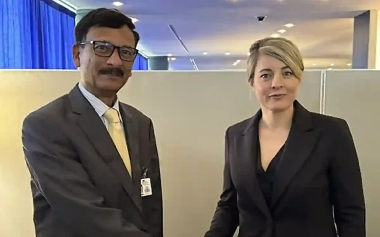 Rising Cumilla - Mélanie Joly - Md. Touhid Hossain