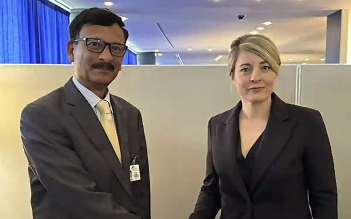 Rising Cumilla - Mélanie Joly - Md. Touhid Hossain