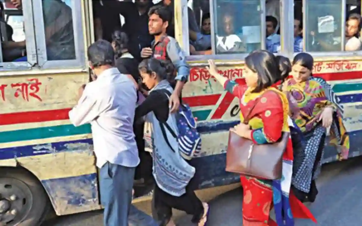 Rising Cumilla - Public transport in the capital Dhaka