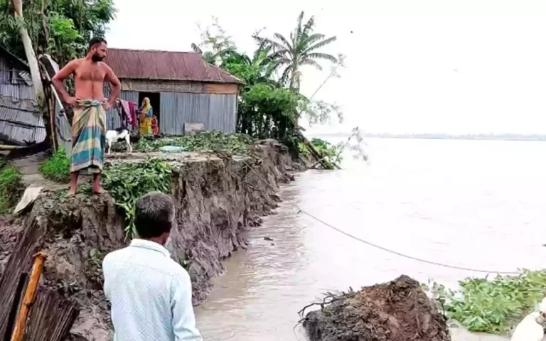 Rising Cumilla.Com - Fear of river erosion in north