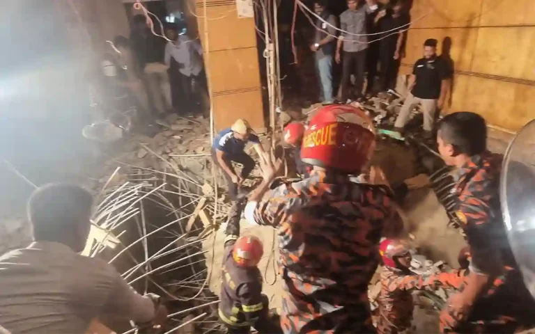 RisingCumilla.Com - 7 injured in Noakhali water septic tank explosion