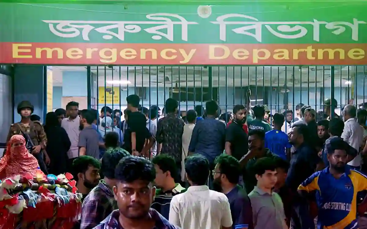RisingCumilla.Com - After 10 hours the emergency service of Dhaka Medical started
