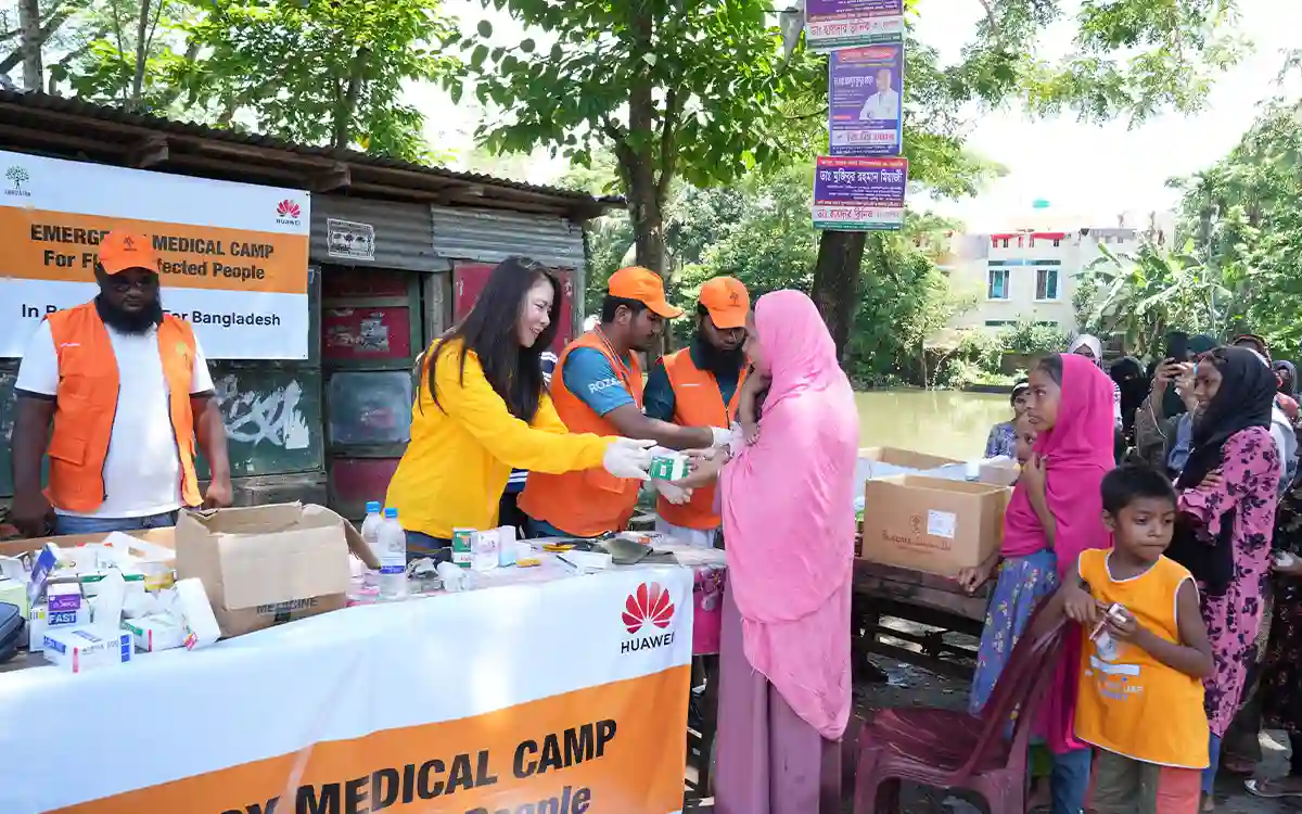 RisingCumilla.Com - Huawei is providing medical and rehabilitation assistance to flood victims