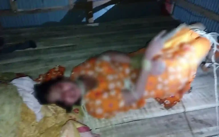 RisingCumilla.Com - Medieval torture of mother of 3 children