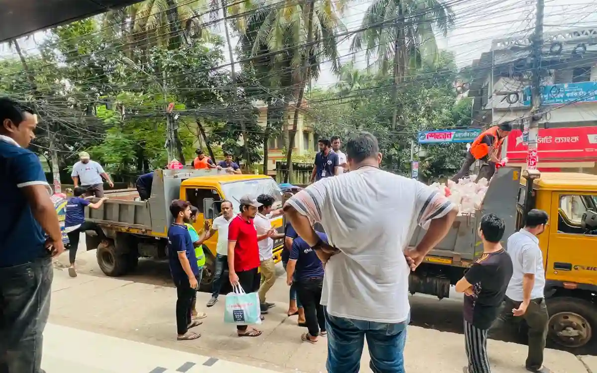 RisingCumilla.Com - Microtors team stood by the flood victims of Noakhali and Cumilla