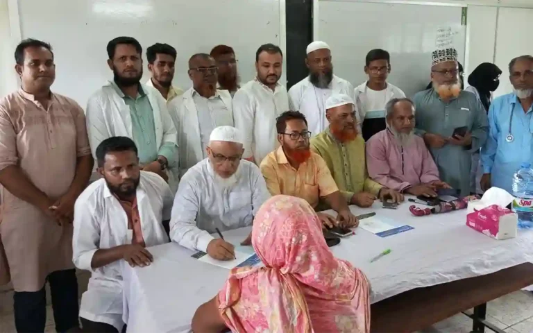 RisingCumilla.Com - Providing free homeopathy treatment to flood victims in Brahmanpara, Cumilla