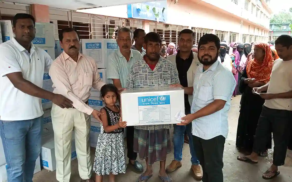 RisingCumilla.Com - UNICEF distribution of gifts to families of flood affected children in Cumilla