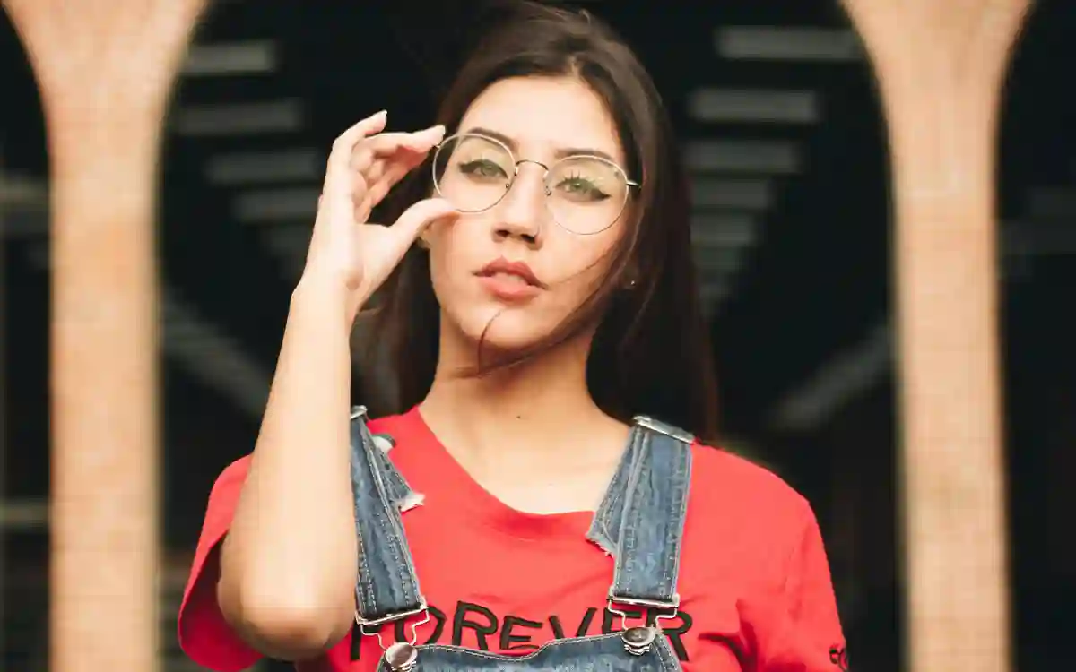 RisingCumilla.Com - glasses